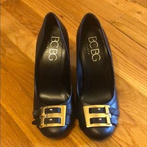 BCBG women’s wedges